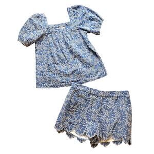 Blue & White Preppy Two Piece Set Women's XS top, 4 shorts